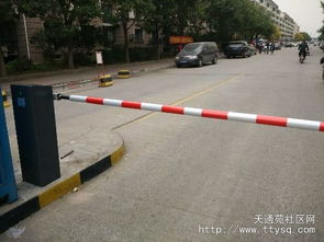 东三区西门更换新式道闸